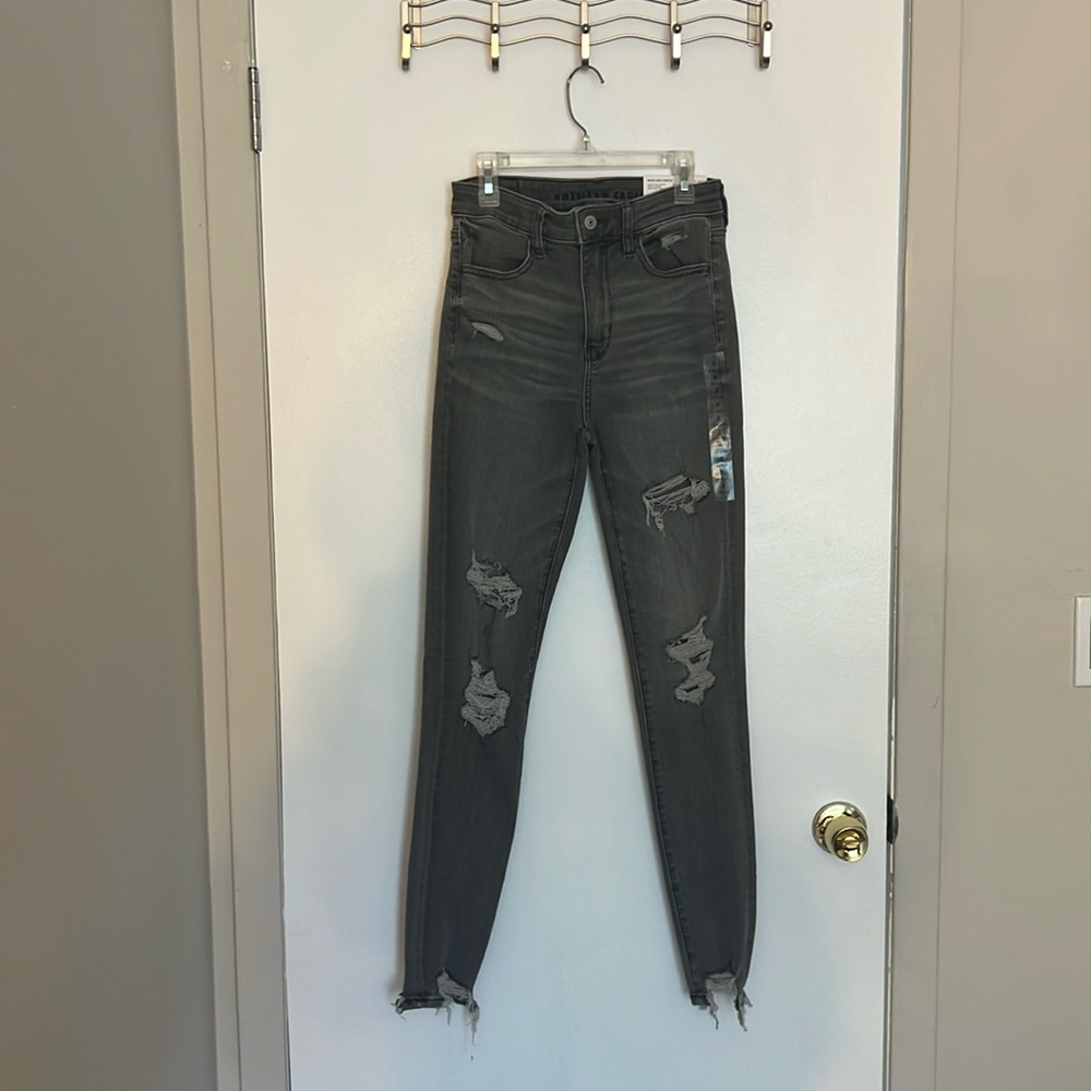 American eagle gray high-rise ripped jegging size 2